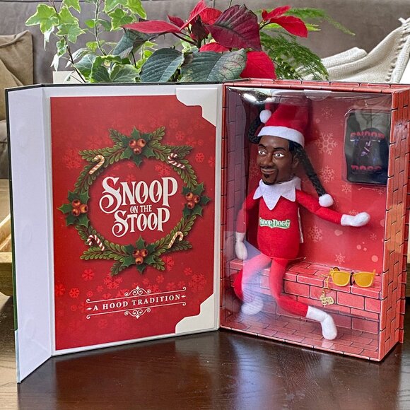 Snoop on a Stoop 2023, Snoop elf on a Shelf, Elf Doll, Box Toy 12" Figurine Elf - Picture 2 of 12